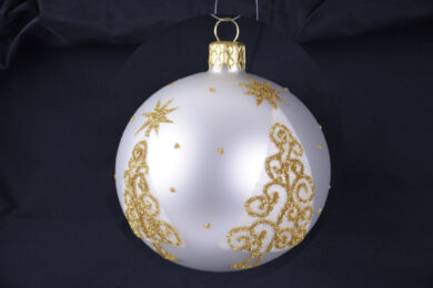 Ozdoba vánoční koule, stromky tapeta bílá, 8cm  (ZOZ-232325)