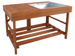 Pěstitelský stůl, dřevěný - Dřevěný SKLÁDACÍ stolek se zinkovým dřezem. Obdélníkový. Vhodný při zahradních pracích/přesazování rostlin. Stolek je vyroben z tvrdého FSC dřeva a je opatřen odkládací plochou, zinkovým dřezem a úložnou prostornou policí ve spodu. Ve světle hnědém barevném zpracování dřeva. Rozměr v cm (ŠxHxV): 79x58x89. Obsah: neuvádí se. Materiál: tvrdé dřevo (FSC), zinek.