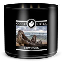 Svíčka MENS COLLECTION 0,41 KG DRIFTWOOD, aromatická v dóze, 3 knoty - Vonné svíčky ve skle s víčkem, třemi knoty a délkou hoření více jak 35 hodin. Užijte si rozmanitost vůní a rovnoměrné hoření, které přinášejí svíčky Goose Creek.