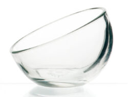 Miska 0,05L, BUBBLE, čirá - Kolekce Bubble od La Rochere je sklenn ndob s motivem bublin, navren Jeanem Franois DOr. Dodv vaemu stolu hravost a arm francouzskho bistro stylu. Vhodn pro kad stl a pleitost.
